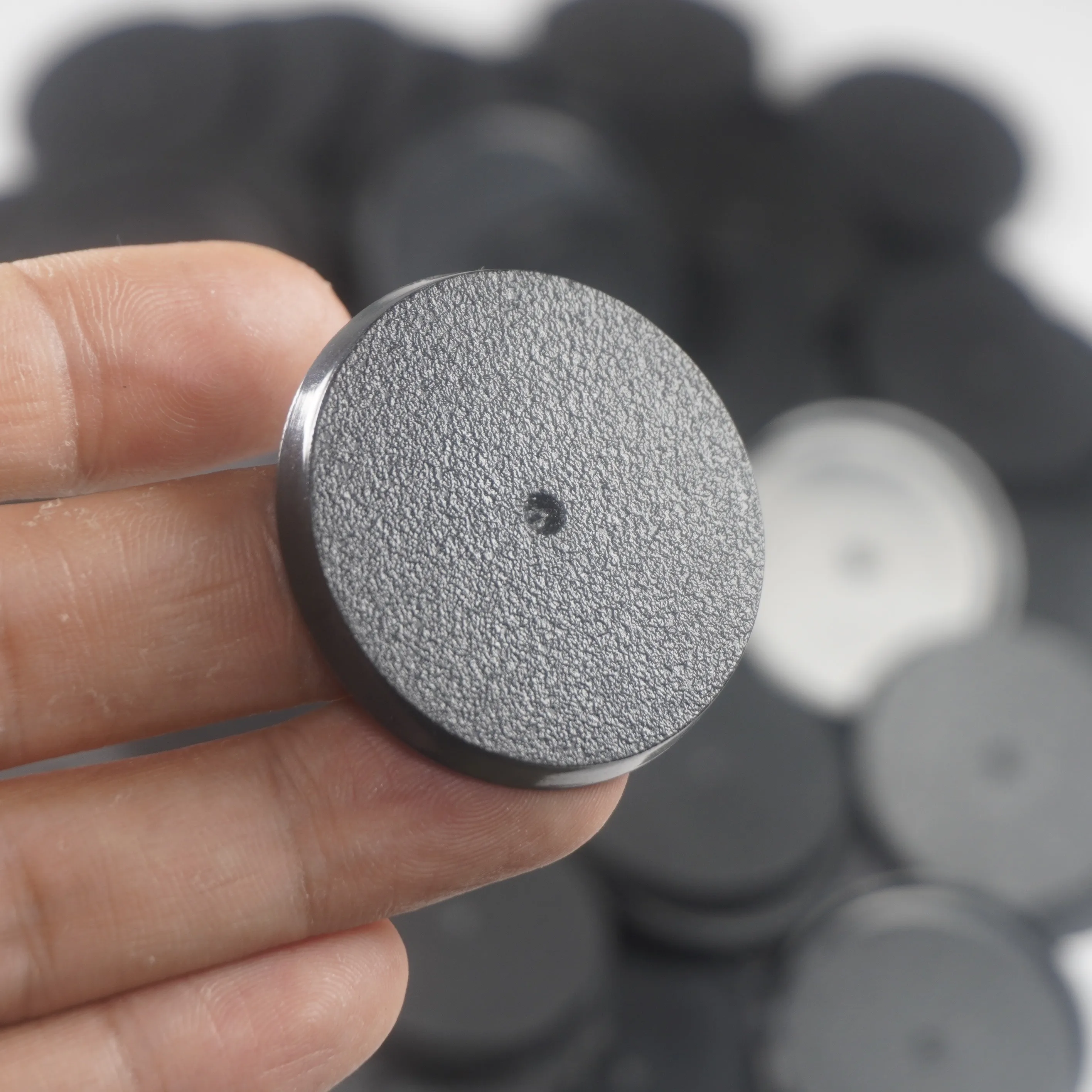 Gaming Miniatures Plastic Round Bases for Wargames 40mm