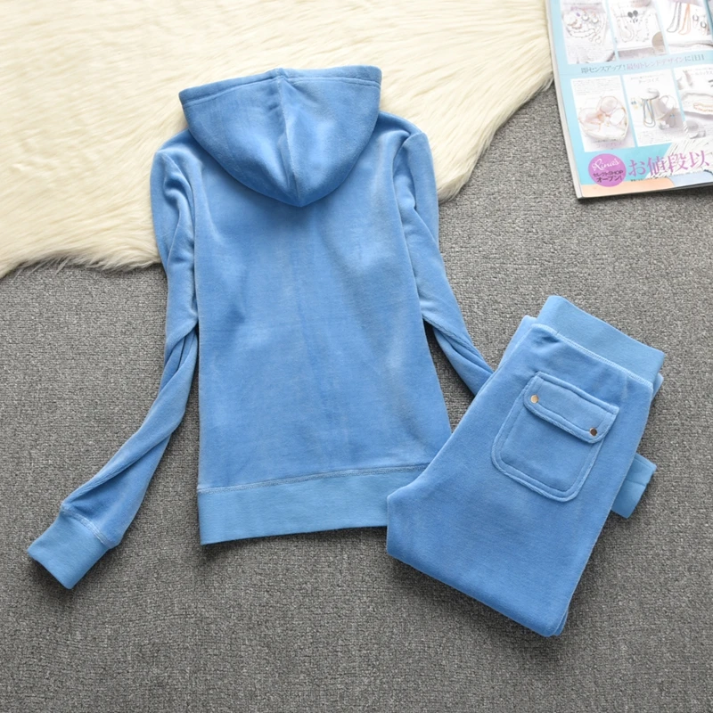 Рисунок 3 - Элегантные женские комплекты