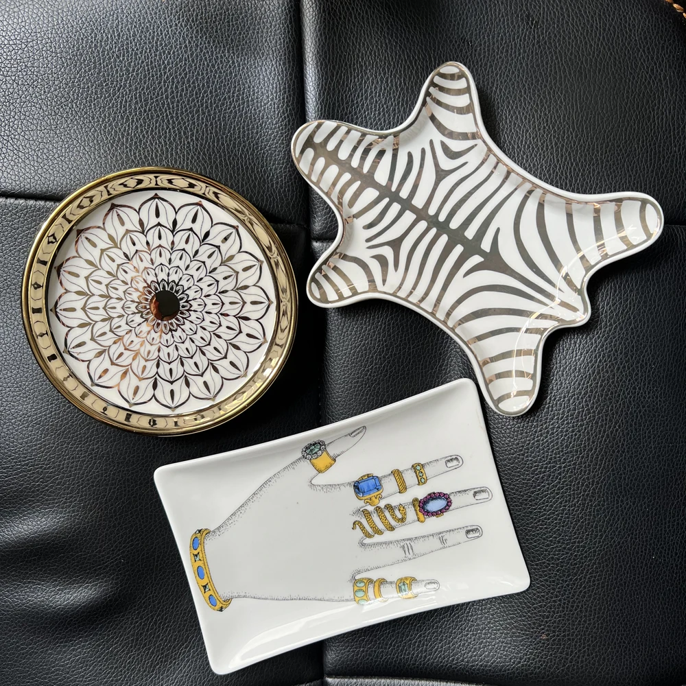 Ceramic Storage Tray Jewelry Display Plate Hand Owl Red Lip Fashion Milan Dessert Fruit Cake Tray Home Decoration Organizer