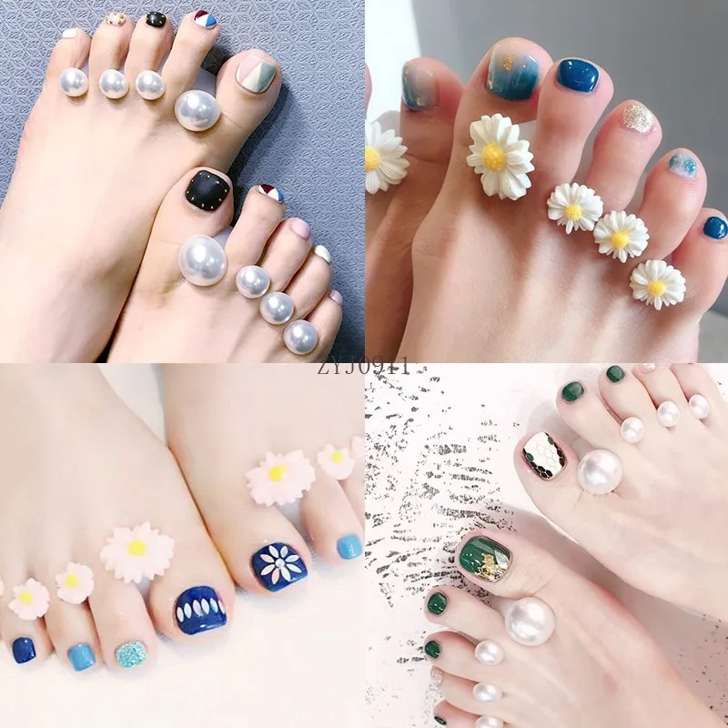 *Nail Art Tools Silicone Toe Splitter Toe Isolation Separate Reuse Daisy Pearl Cartoon