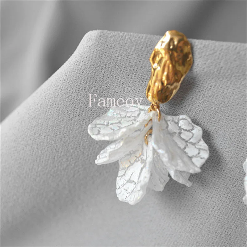 2024 Fashion New Sweet Romantic Irregular Women's Earrings