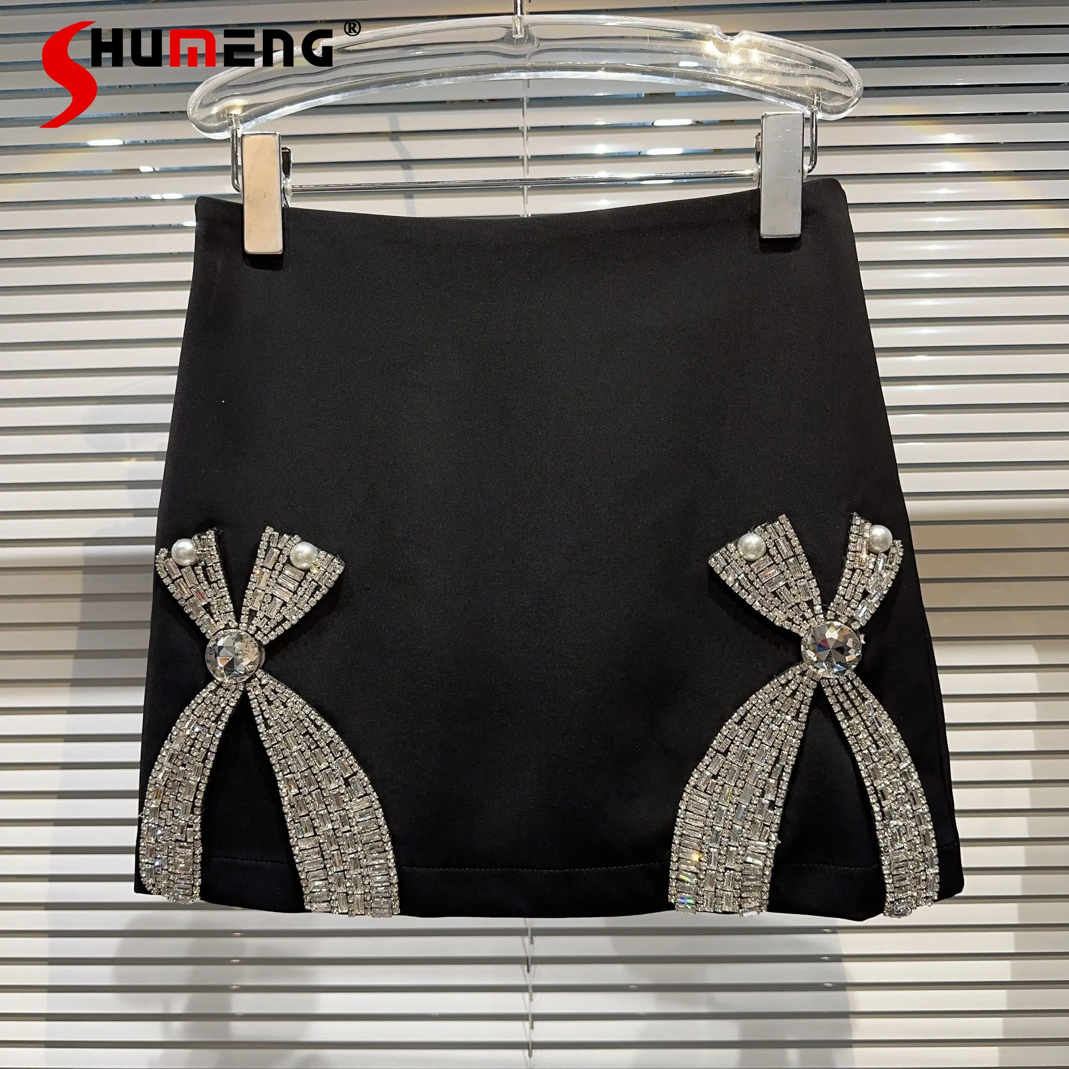 

2023 Summer New Elegant Socialite Heavy Industry Rhinestone Bowknot Short Hip Skirt Women's Zipper Black A-line Mini Skirt
