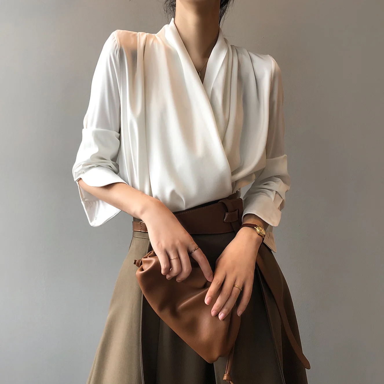

Satin V-neck Shirt Women's 2022 Autumn New French Temperament Elegant Drape Long Sleeves