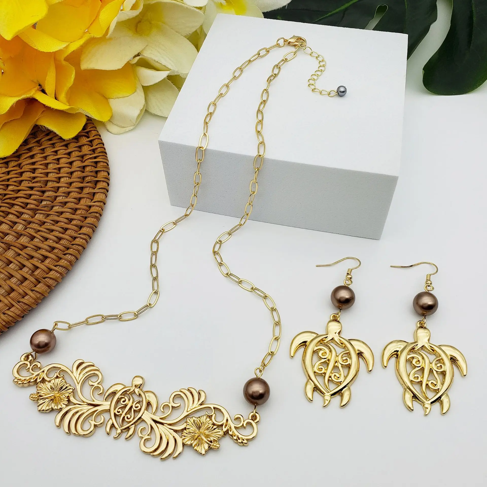 Collana Di Ibisco Hawaiano Collana Di Tartaruga Marina D'Oro Honu Hamilton Con Perle Di Conchiglia Set Di Gioielli Dell'Isola Per Le Donne