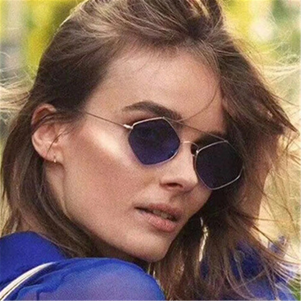 Vintage Irregular Small Frame Sunglasses Trendy Metal Frame Polygonal Sunglasses Female Shades UV400 Protection Stre