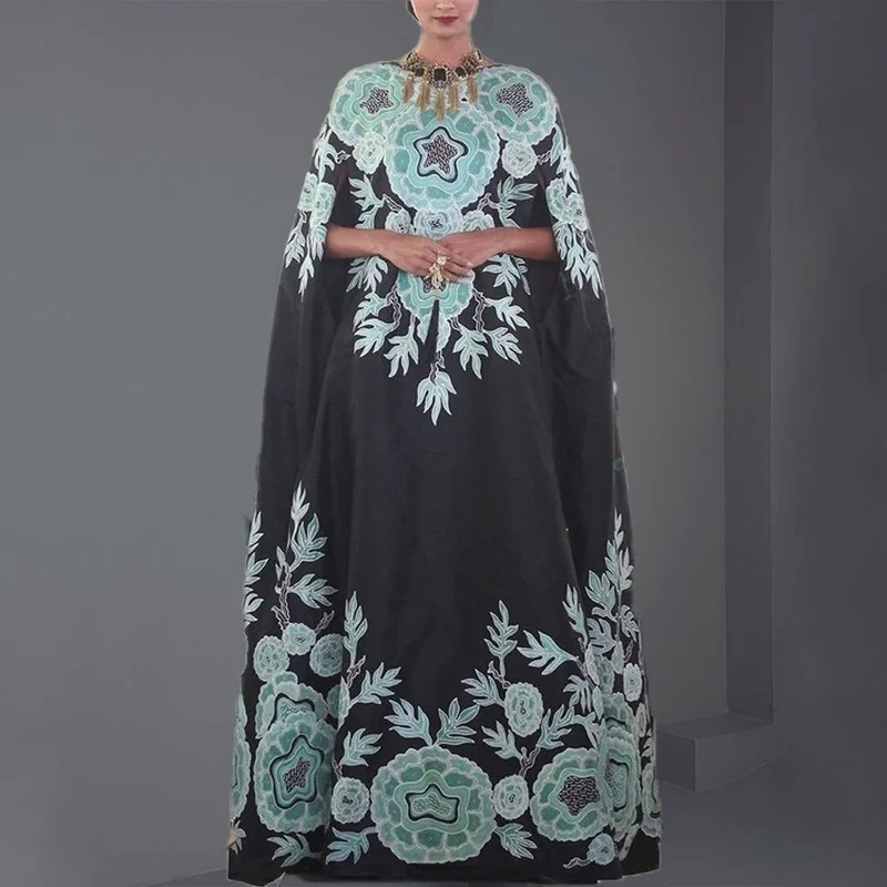 

2023 Middle East Muslim Abaya Femme Crew-Neck Batwing Sleeve Abayas for Women Printing Loose European and American Women's Dress