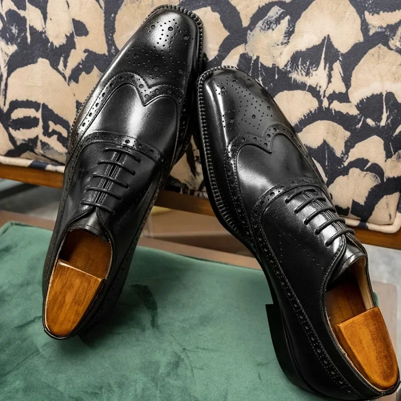 Luxuy Cow Leather Mens Brogues Shoes Handmade Genuine Leather British Style Autumn New Black Wedding Social Dress Shoes Man