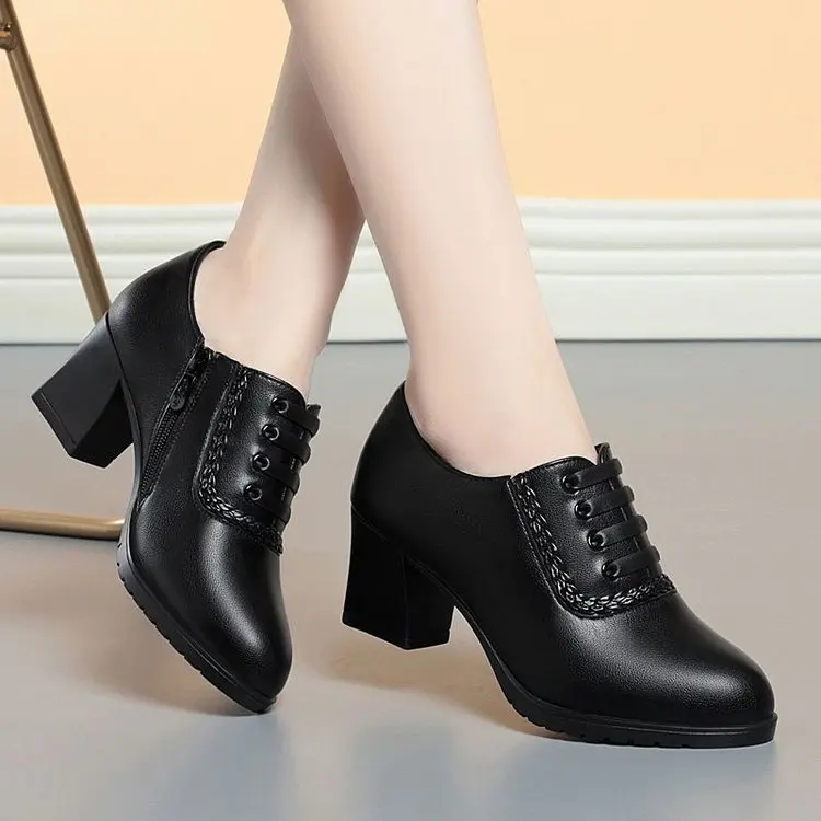 נעלי עבודה לנשים - נעלי עור עם קצה מחודד בצבע שחור לאמהות, נוחות לעמוד, נעלי משרד ללא סיבוב |   עקב או עקב גבוה