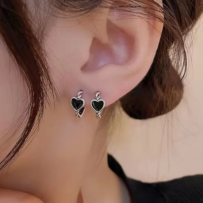 

Изысканные черные серьги в виде сердца, Женская Роскошная Модная бижутерия, пирсинг для ушей, роскошная качественная бижутерия, подарок, се...