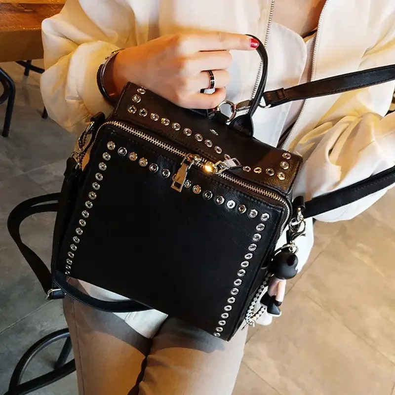 

2023 New Stylish Sheepskin High-end Women's Backpack with Rivets Soft Leather Multi-functional Shoulder Bag Backpacks Q357