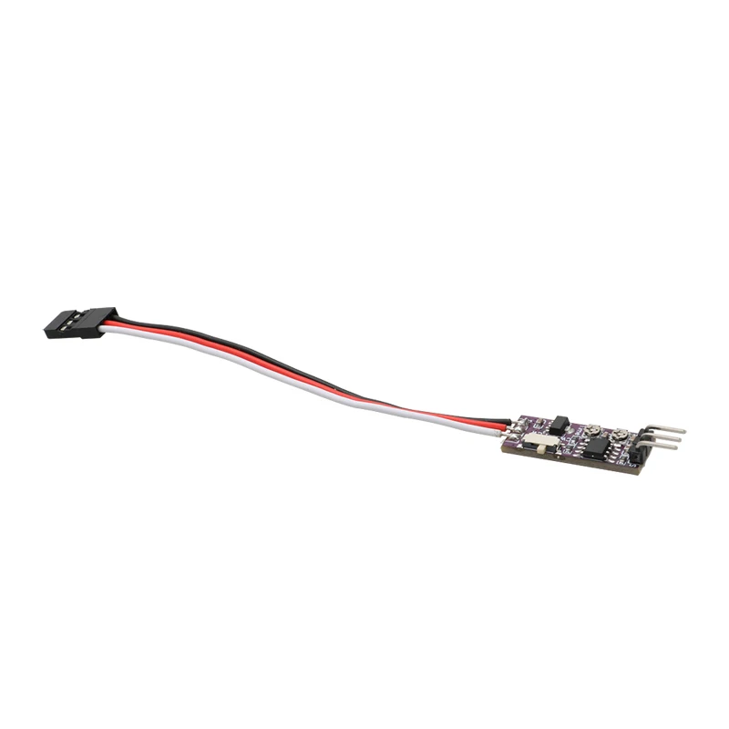Module servomoteur RC 16 bits installé dans un drone, avec moteurs et hélices visibles