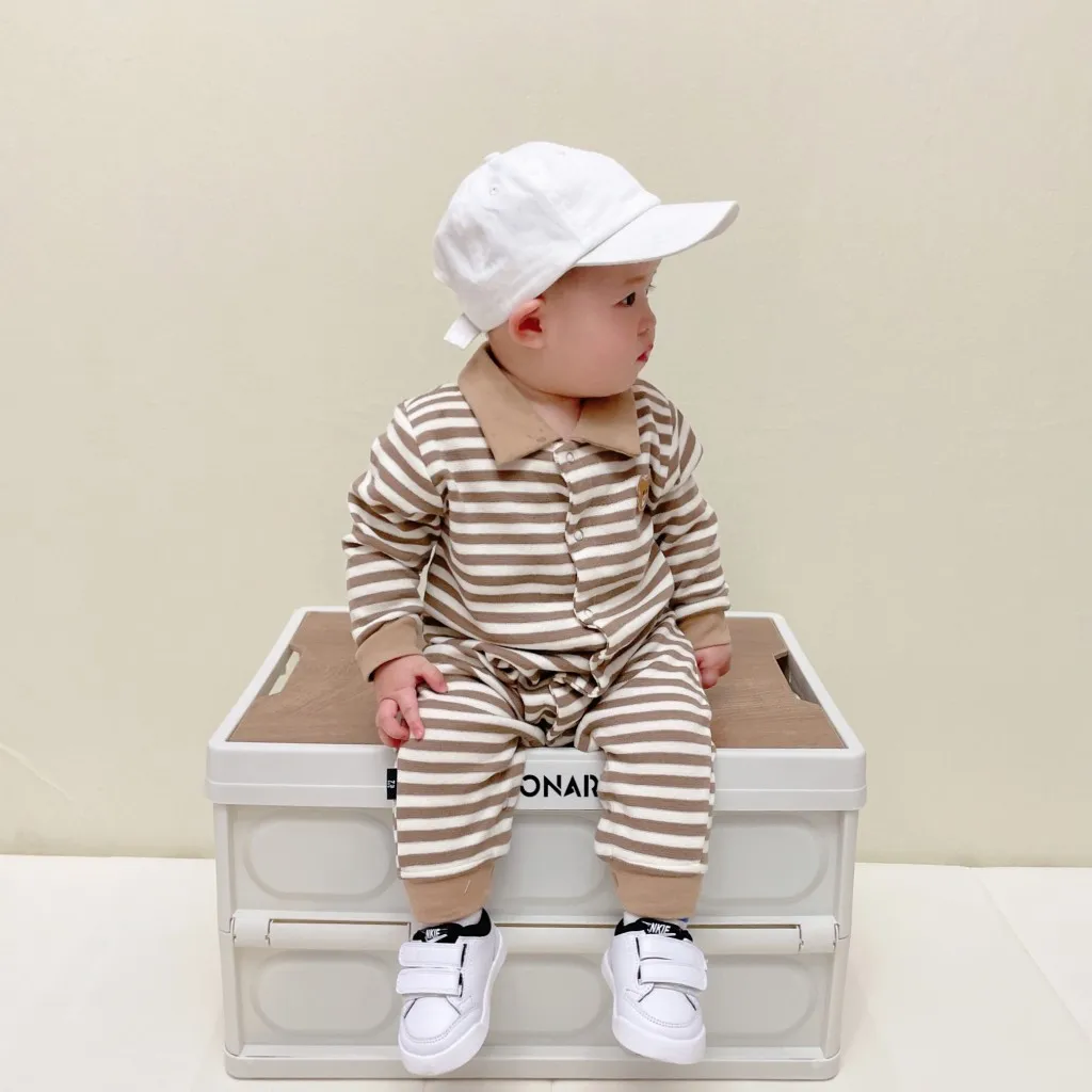 Рисунок 2 - Осенняя одежда для новорожденных