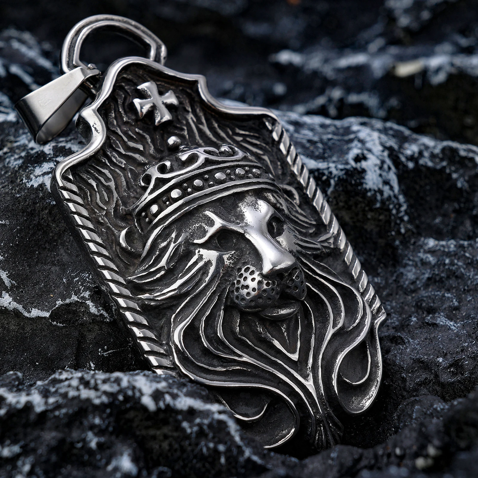 The Lion King Shield Men's Stainless Steel Pendant Necklace Retro Biker Jewelry Accessories