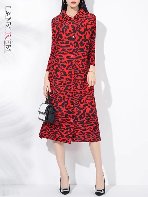 LANMREM Red Leopard Print Women's Pleated Dresses 2025 New Lapel Three Quarter Sleeved Loose Single Breasted Cardigan Dresses