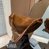 حقيبة كتف نسائية كلاسيكية من جلد الغزال الصناعي مع حزام قابل للتعديل، عصرية، متينة، مثالية للنزهات المسائية غير الرسمية