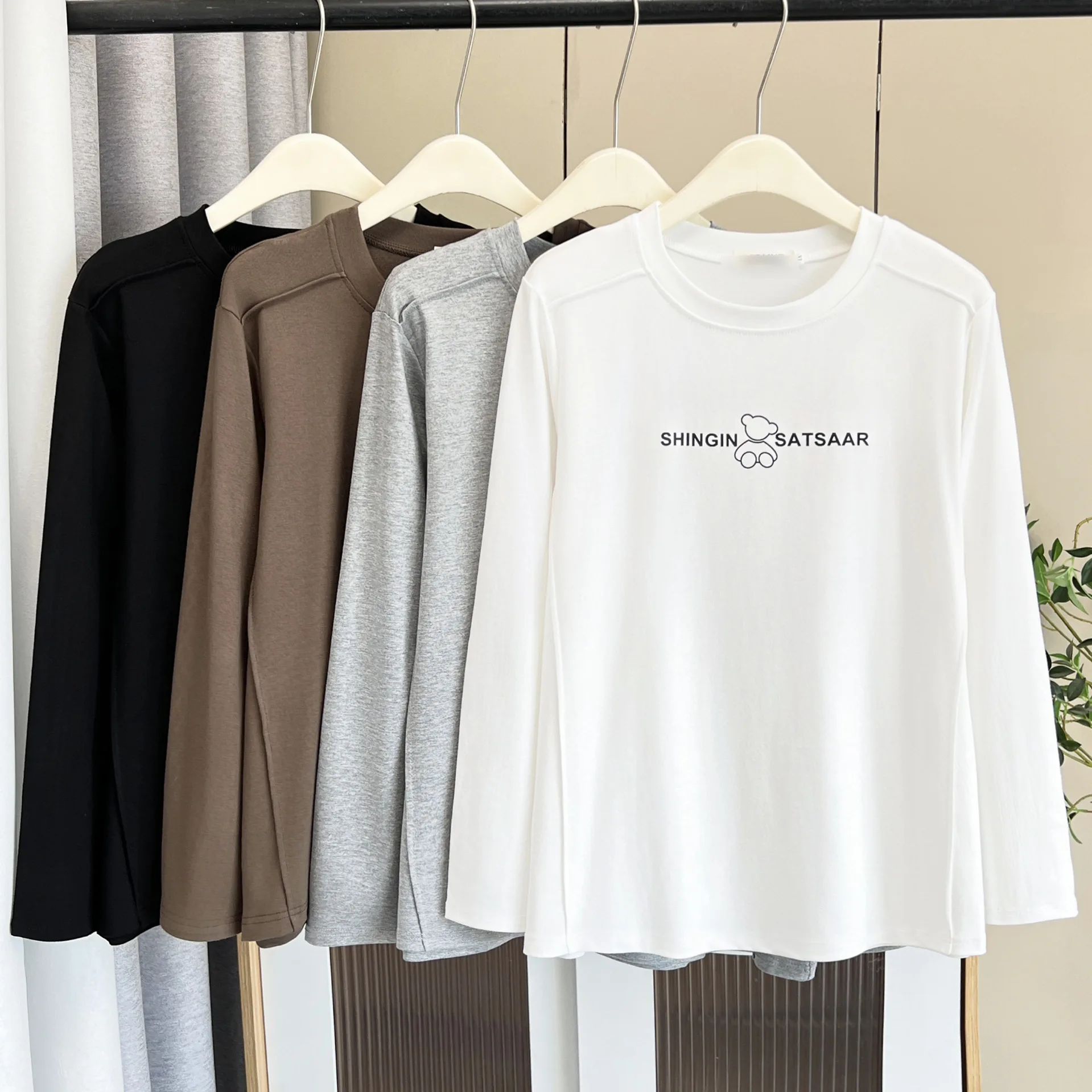 XXXXL Fashion Plus Size Women's T-Shirt Autumn Simple three-dimensional Cut Printed Letter Bear Long Sleeved Base Tops 048