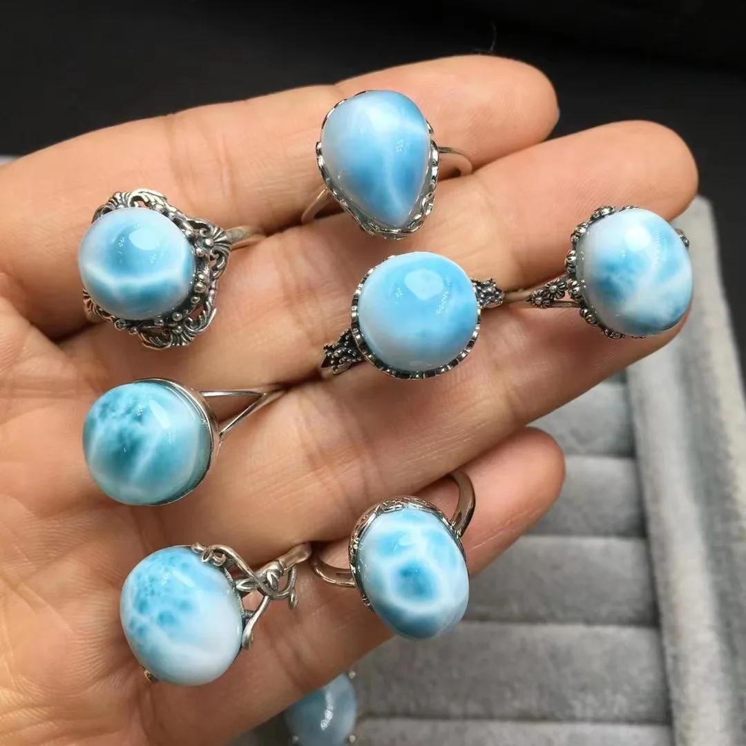 

Кольцо женское из серебра 925 пробы с натуральным кристаллом