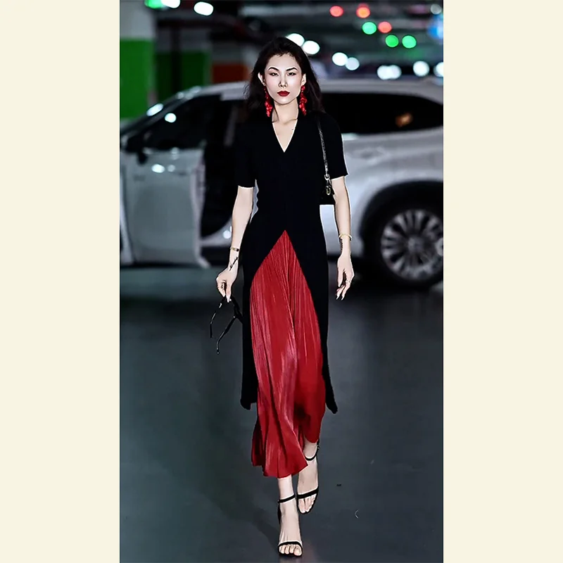 

French Hepburn Pulling Sister Style Small Black Skirt with High Quality Sense and Strong Red Satin Acetic Acid Dress Set
