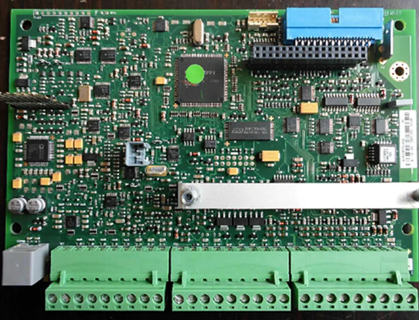

ADAM-5051D Новый и оригинальный 16 вход со светодиодным модулем