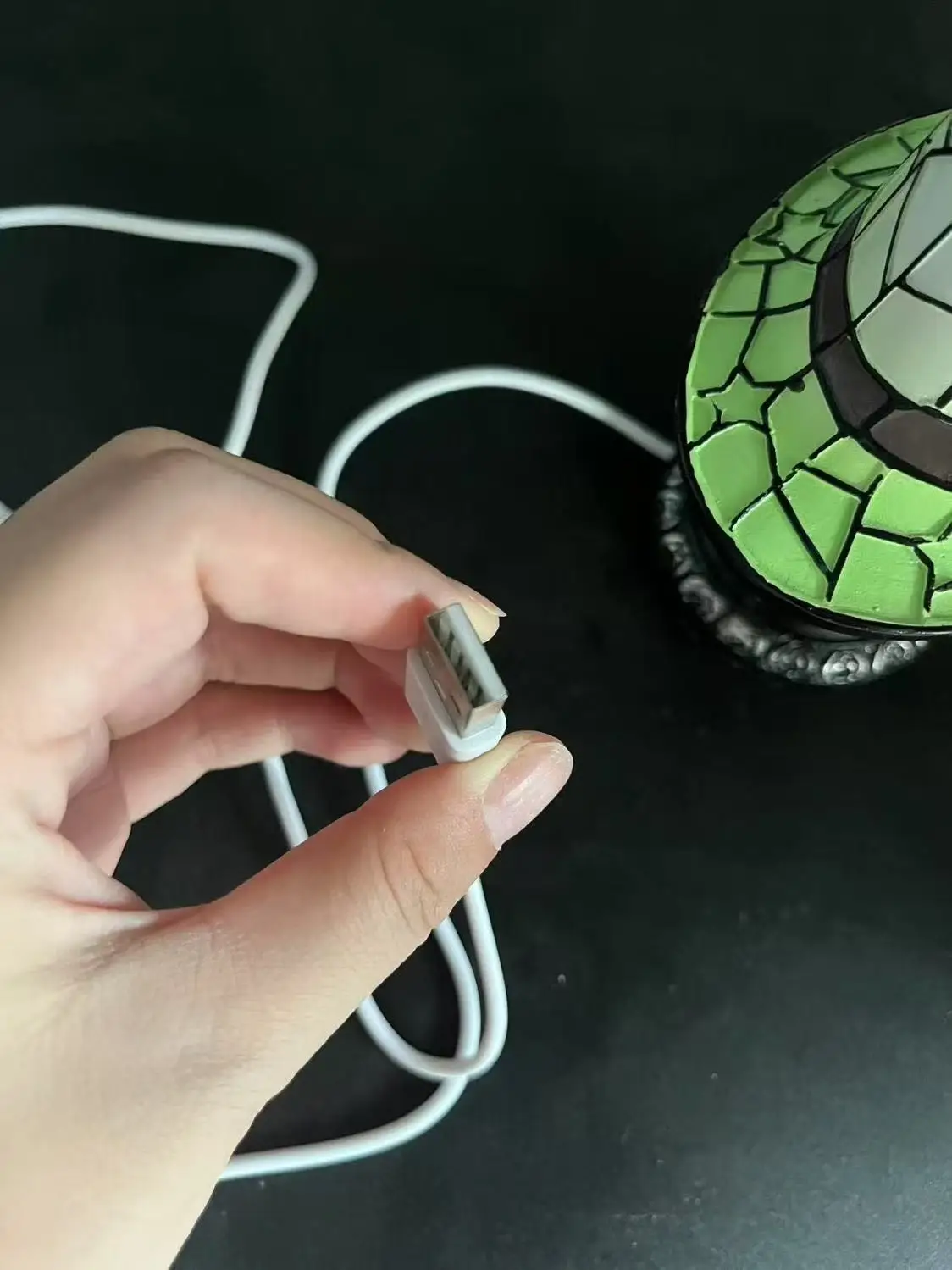 스테인드 글라스 마녀 모자 램프 USB 전원 크리 에이 티브 테이블 램프 거실 홈 침실 장식 할로윈을위한 야간 조명