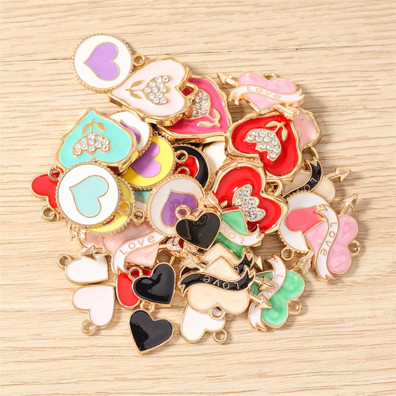 10 Stück niedliche, gemischte, bunte Emaille-Liebesherz-Anhänger für die Herstellung von Halsketten, Ohrringen, Armbändern, DIY-Bastelarbeiten, Schmuckzubehör
