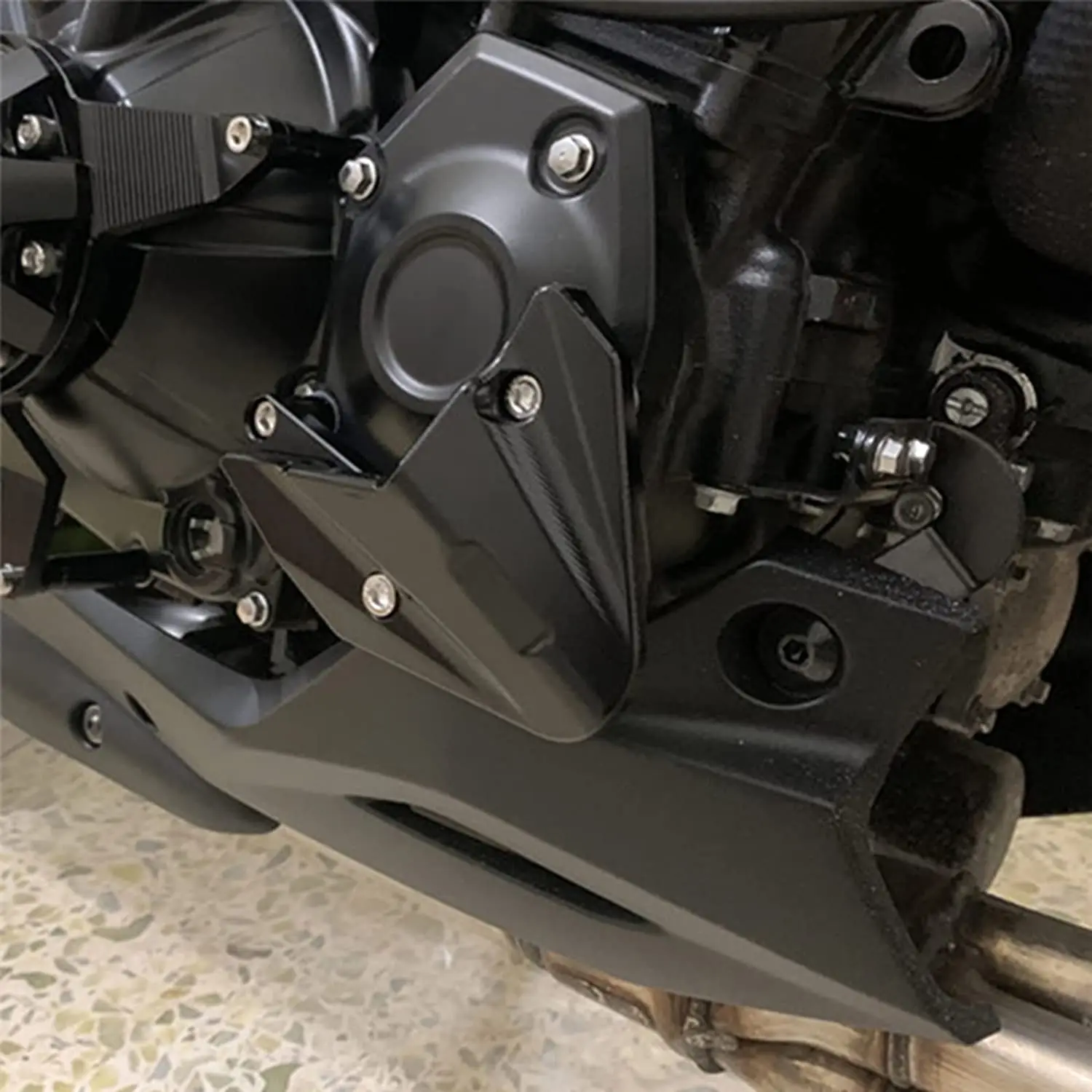 

For KAWASAKI Z900 2017-2021 Z1000 Z1000R Z1000 R 2010-2021 Motorcycle Frame Slider Engine Guard Protector Case Cover Crash Pad