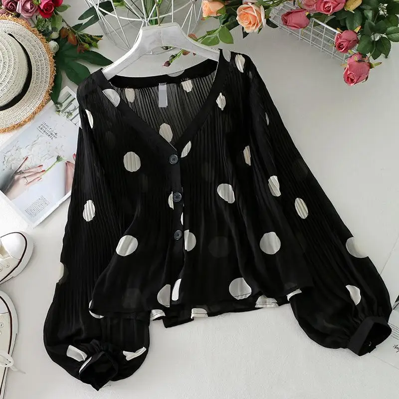 2024 Summer New Super Fairy V-neck Bubble Lantern Sleeve Chiffon Shirt Women's Pleated Dot Sunscreen Shirt Top Women