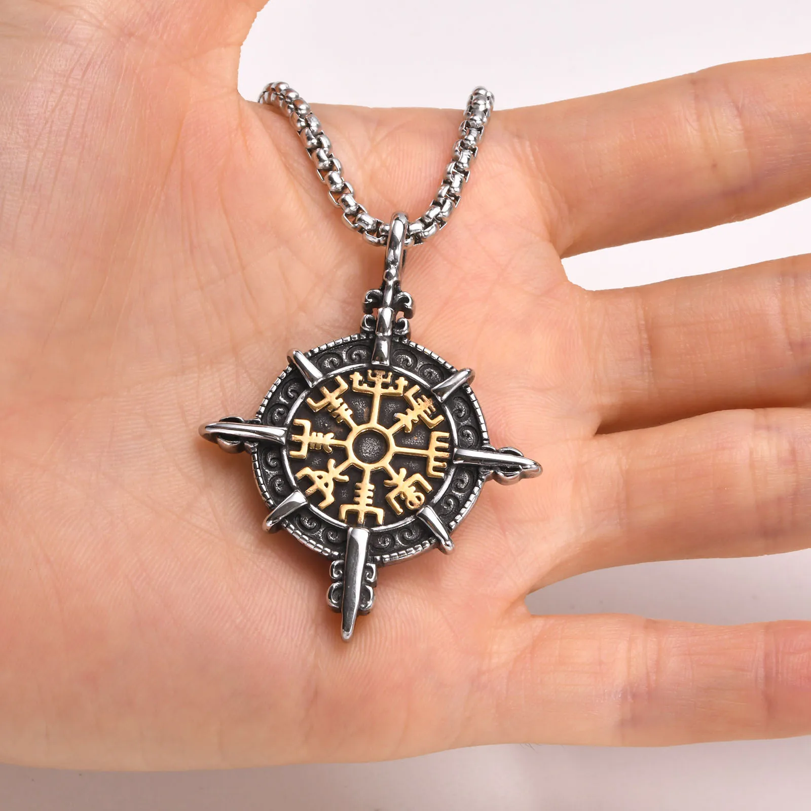 Viking Pendant, Vegvisir Norse Runes Compass Necklace, Stainless Steel Pendant Chain Amulet Men Necklace,Norse Mythology