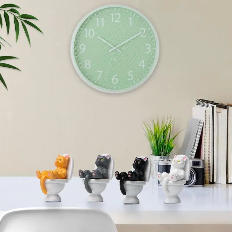 

Cat Sitting on Toilet Decoration Handicraft Decorations Landscape Toy for Kids Decoration Crafts Home Garden Mini Kitten Decor