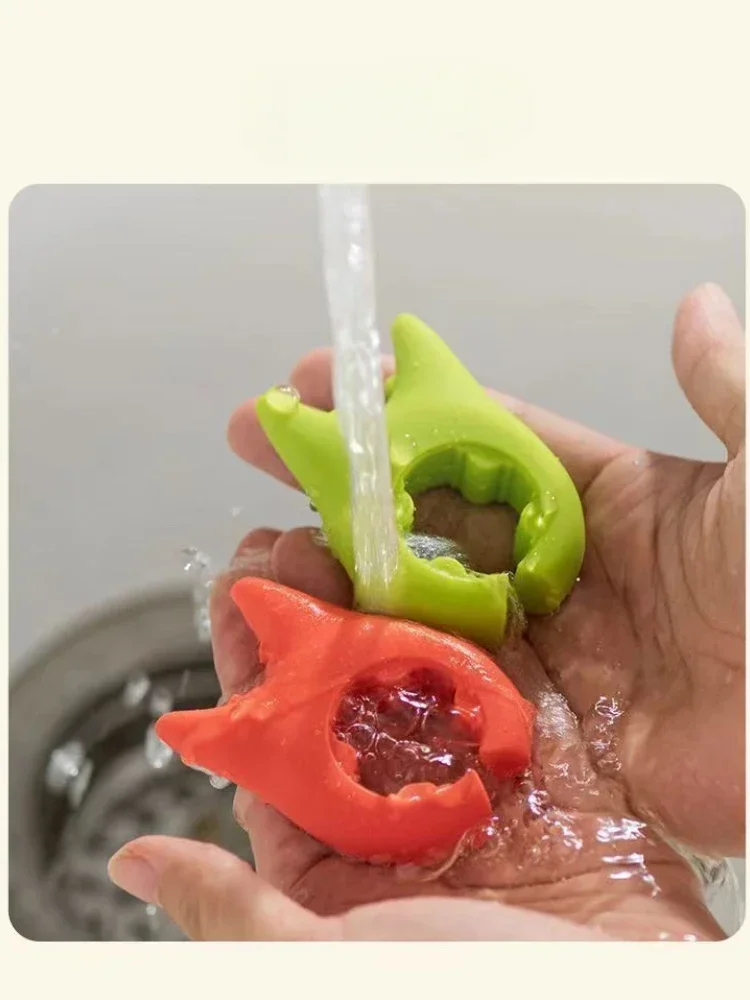 1PC Silicone Anti-overflow Pot Lid Clip Anti-scalding Spoon Holder Support Rack Kitchen Gadgets Universal Spatula Bracket Clip kitchen utensil holder kitchen accessories kitchen organizer kitchen tool silicone kitchen holder kitchen anti scald holder pot lid holder kitchen holder clip