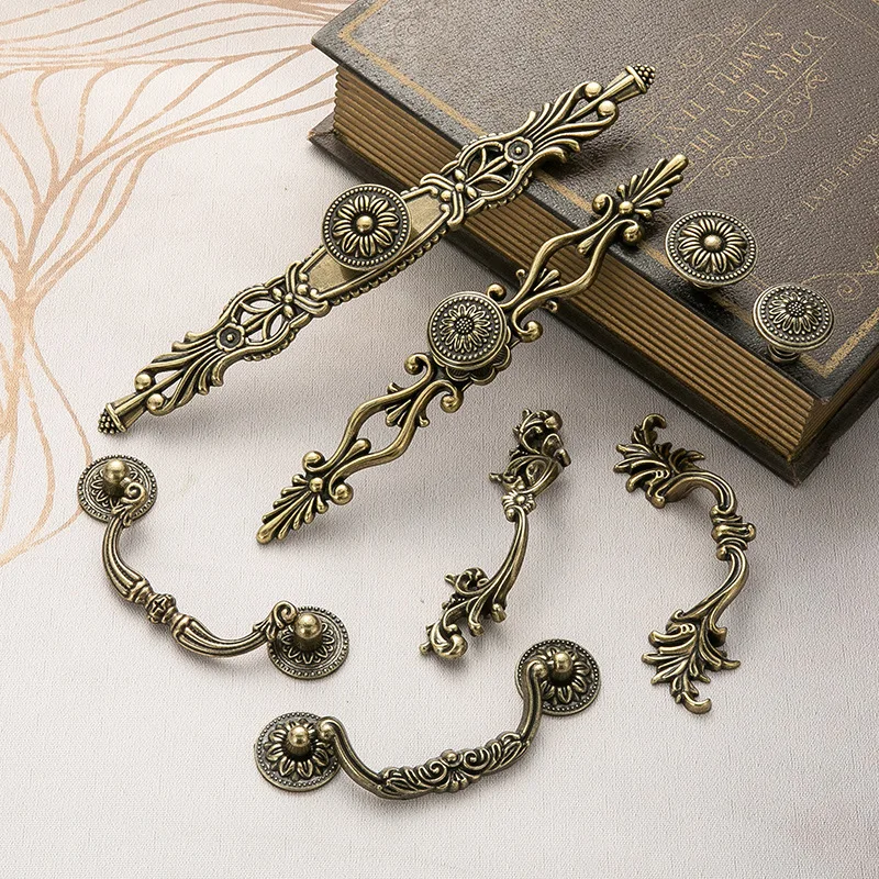 มือจับตู้วินเทจสําหรับตู้เสื้อผ้า, ตู้รองเท้า, ลิ้นชัก, ตู้หนังสือ, ตู้วางทีวี - ดึงยุโรปคลาสสิก 1