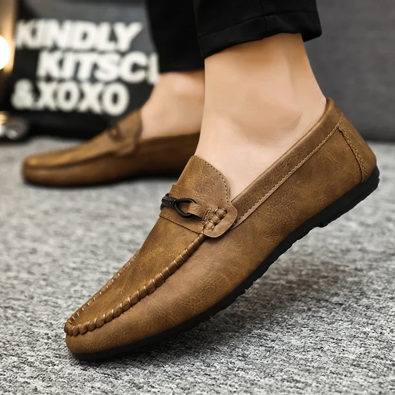 

2024 Summer Men's Loafers Comfortable Flat Casual Shoes Men Breathable Moccasins Slip-On Soft Leather Footwear Tenis Masculino