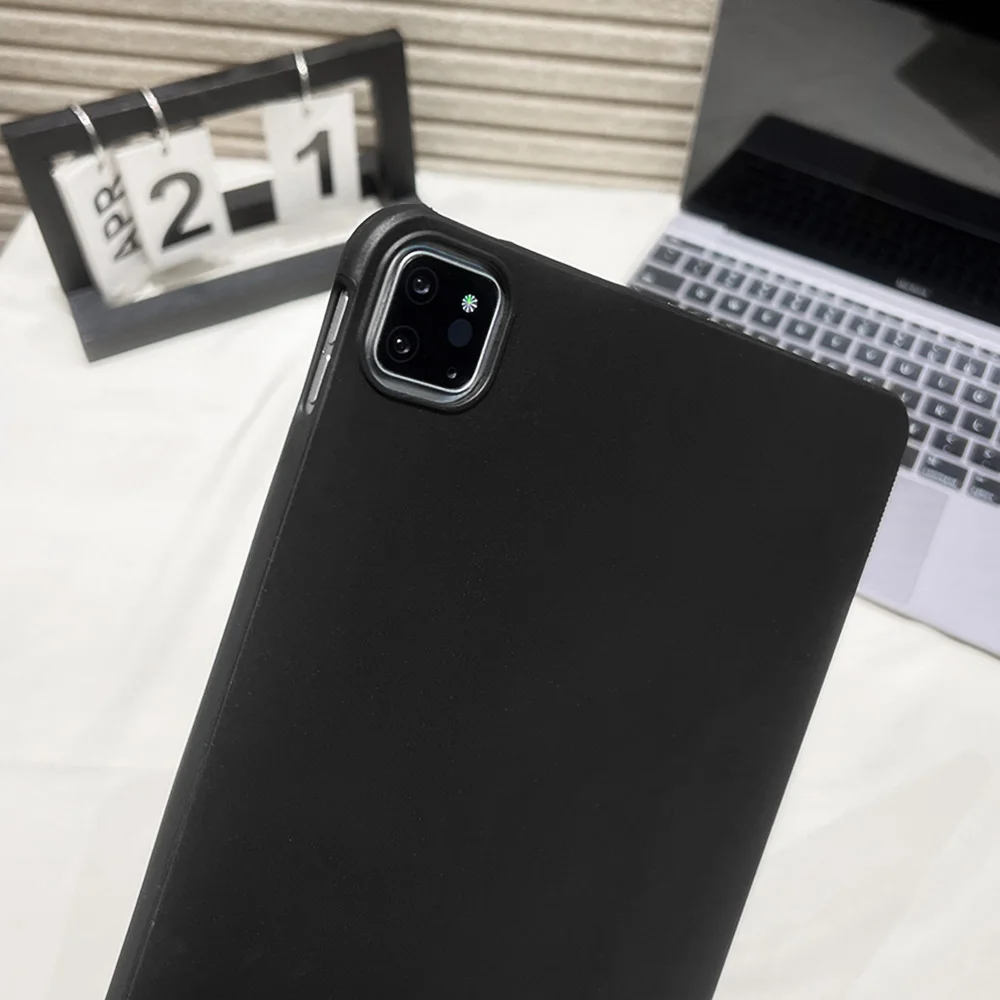 Versatile Soft Tablet Case with Enhanced Protection and Sleek Design