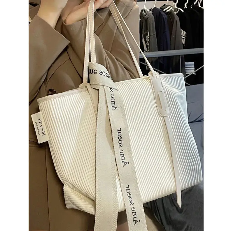 

Women Large Capacity Shoulder Bag Chic Folded Knit Pleated Bag Female Fashion Stripe Panelled Tote Bag Causal PU Leather Tote