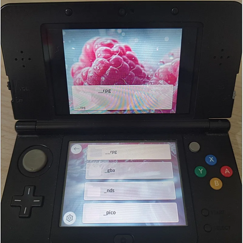 3DS, DSi, DSL용 LNH DSpico 카드로 DS 게임, DSi 게임, GBA 게임을 플레이할 수 있습니다.