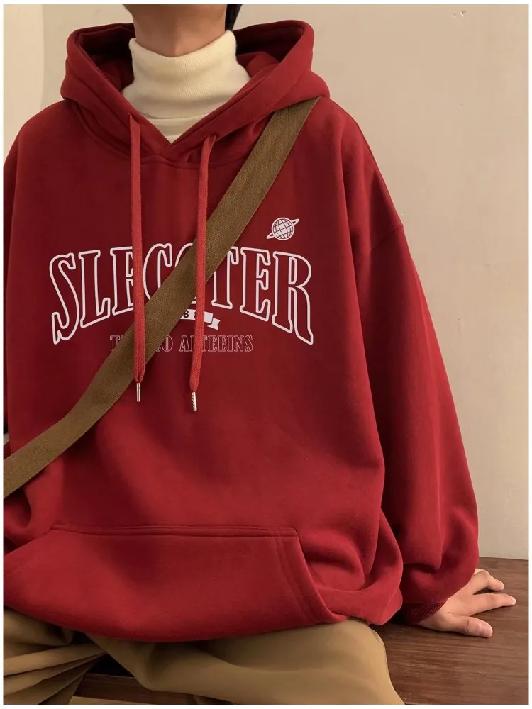 Рисунок 3 - Мужской повседневный серый свитер с капюшоном