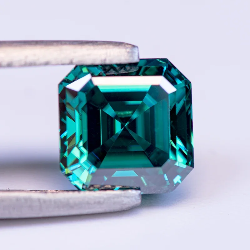 

Emerald Green Primary Color Asscher Cut Mnite Soissatone VVS1 Gemstone Lab Grown Diamond for Woman Jewelry