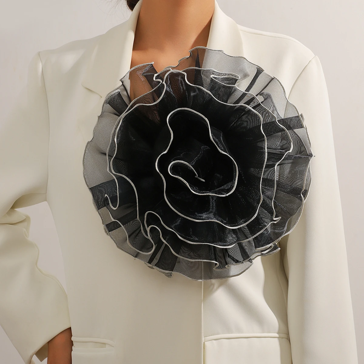 27CM Fashion Exaggerated Black Lace Rose Flower Large Brooch for Women Luxury Trend Pin Brooches Party Clothing Jewelry Gifts