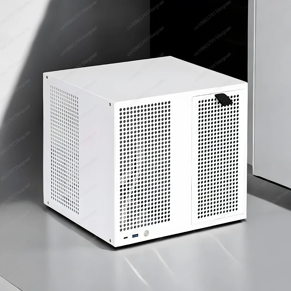 ATX 電源、バックプレーン付き Sagittarius 8 ベイ NAS タワー ケース