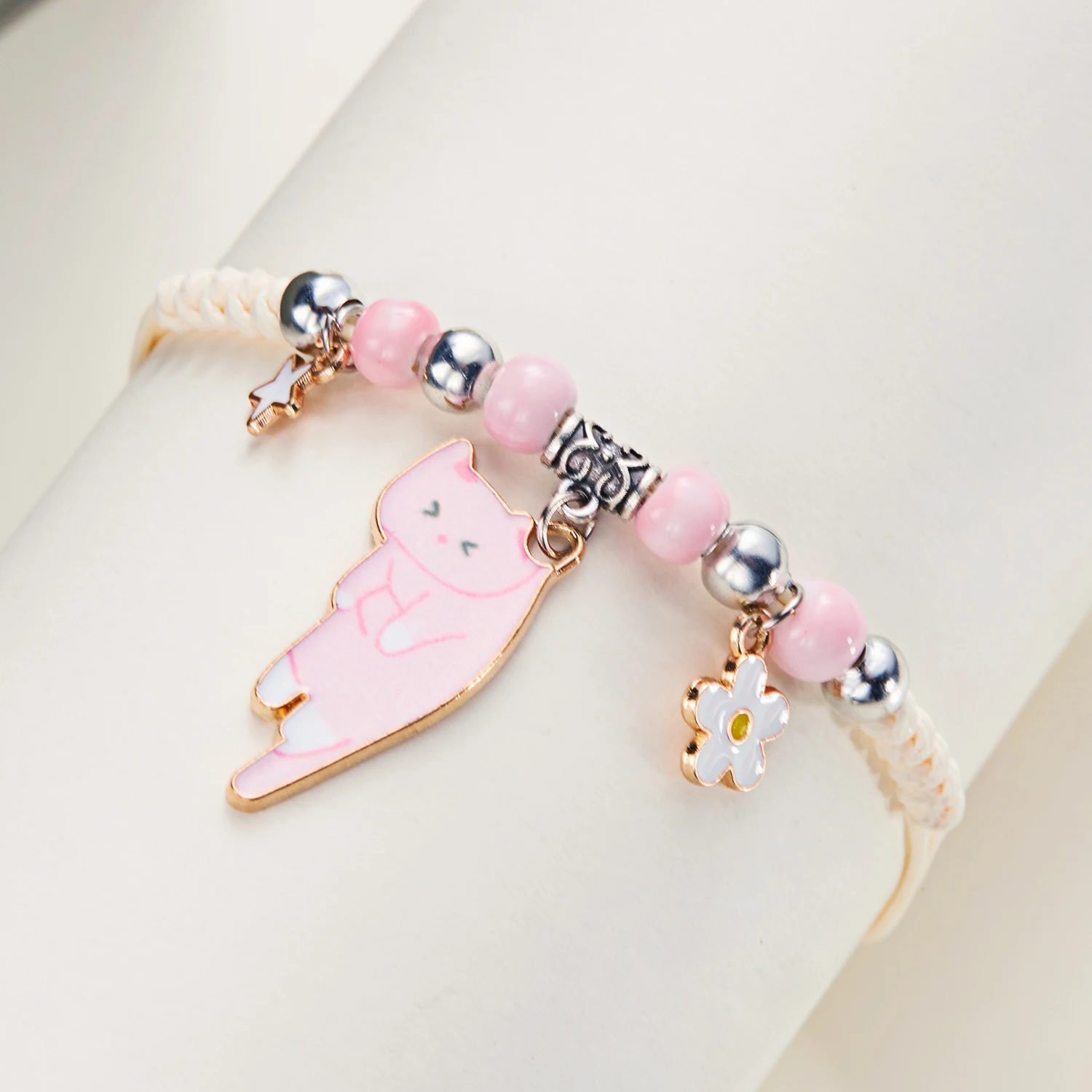 Niedliche Cartoon-Tier-Katze-Blumen-Armbänder für Frauen, süßer Stern, Kätzchen, geflochtenes Armband, Glücksknoten, Freundschaftsschmuck, Geschenk – Detail 9