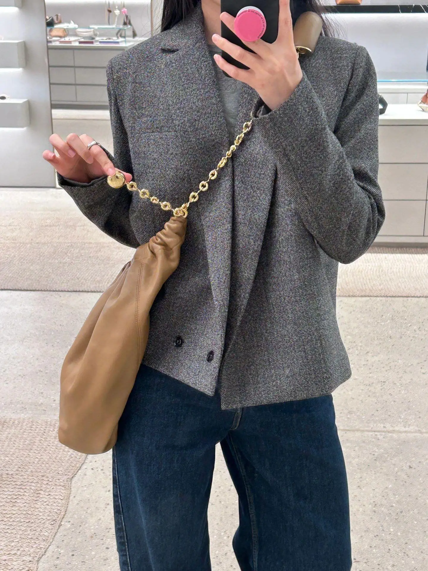 

Senior sense of gray shoulder pads Female jacket temperament casual silhouette short Woman coat 2023 fall and winter new