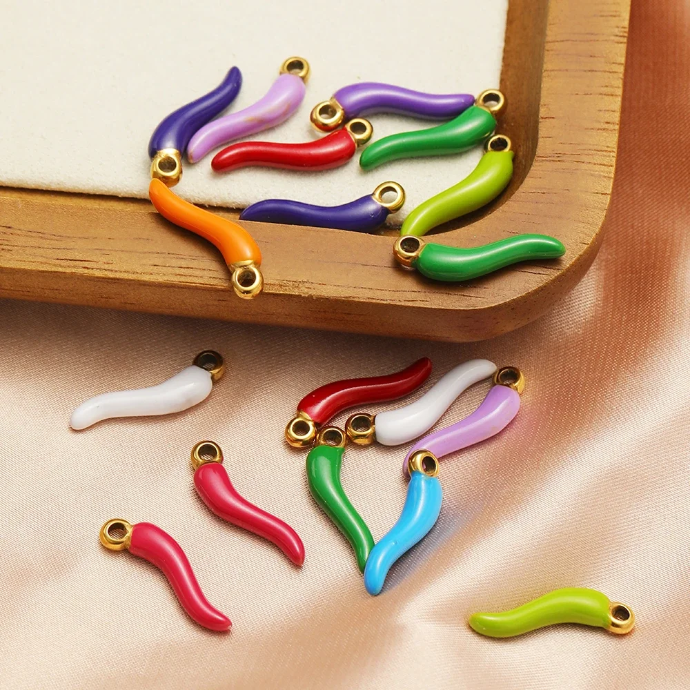 5 Stück Edelstahl Multi Color Pepper Charms Niedlicher Chili Anhänger für DIY Kinder Schmuckherstellung Halskette Armband Zubehör Bulk