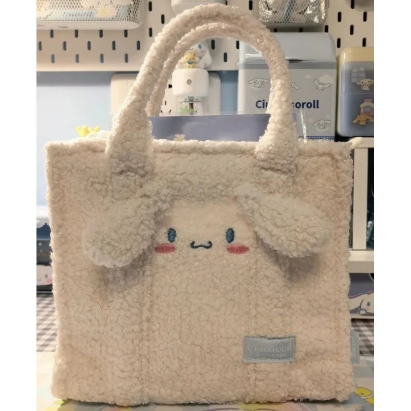 

Новинка 2023 г., плюшевая Наплечная Сумка Sanrio для женщин, милая Повседневная вместительная сумка Kuromi с изображением собаки корицы