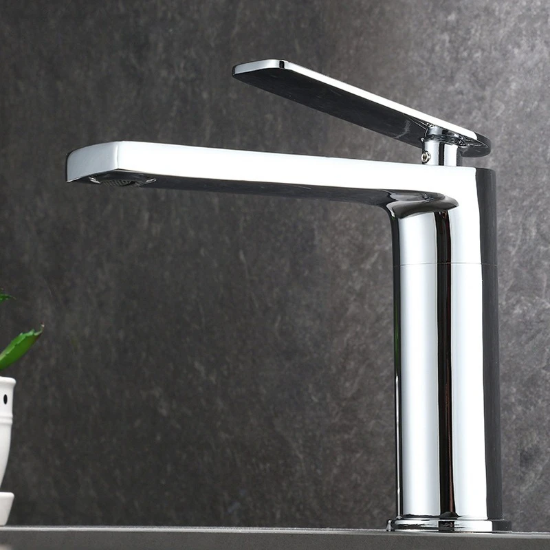 เคาน์เตอร์อ่างล้างหน้า ก๊อกน้ําอ่างล้างหน้าทองแดงโบราณร้อนและเย็น ห้องน้ํา ก๊อกน้ํากันน้ํากระเซ็นสําหรับใช้ในครัวเรือน 1