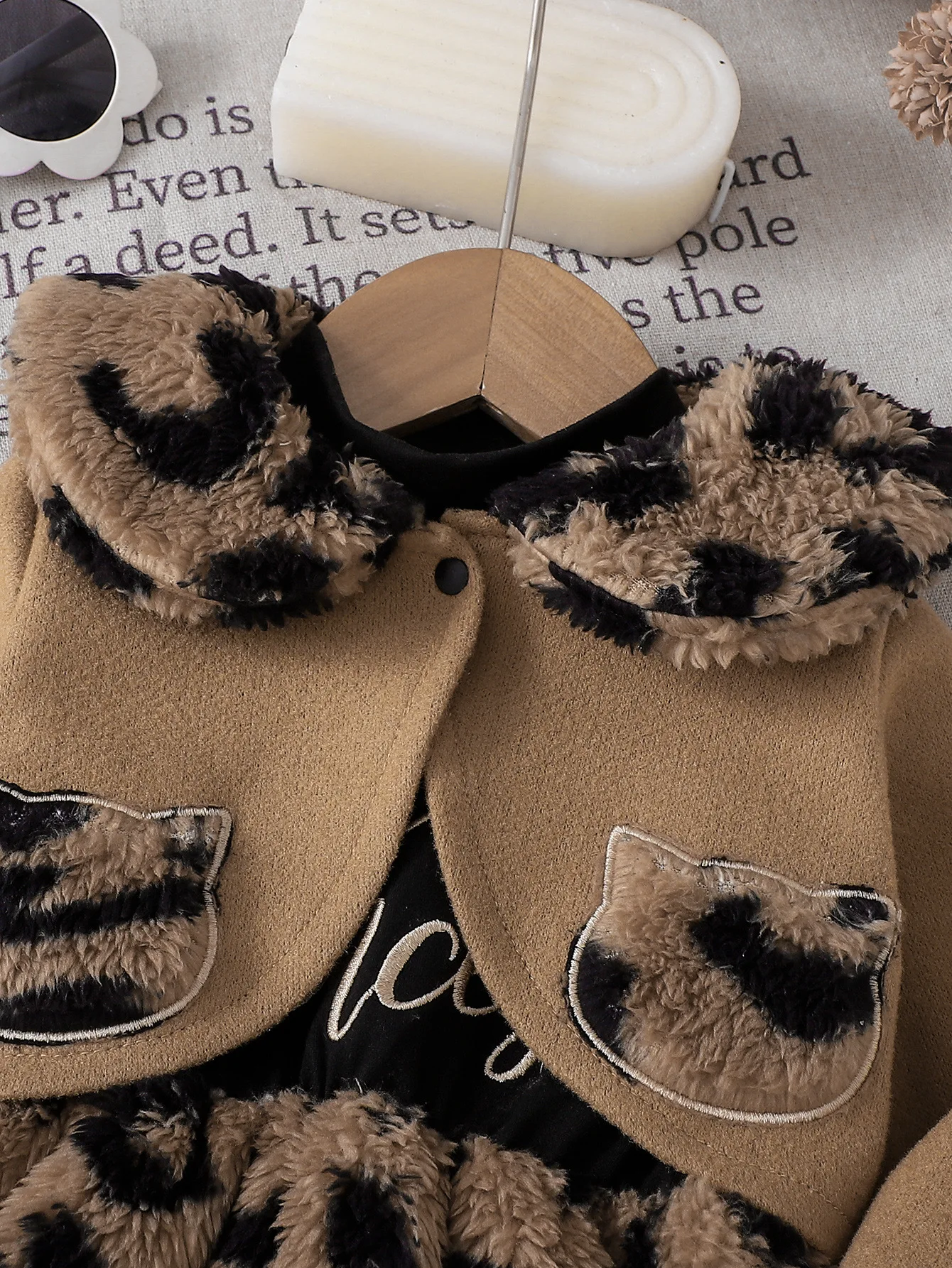 Baby Girl's "Little Princess" Leopard Print Plush Dress + Lapel Short Coat Set, Warm and Stylish Two-Piece Set for Autumn and Winter 4