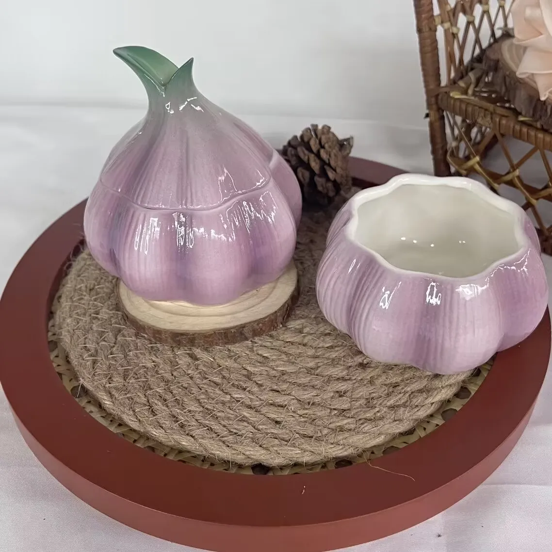 European Creative Pure Hand Color Embossed Onion Shape Storage Box Ins Style High Beauty Cute Candy Can Kitchen Storage