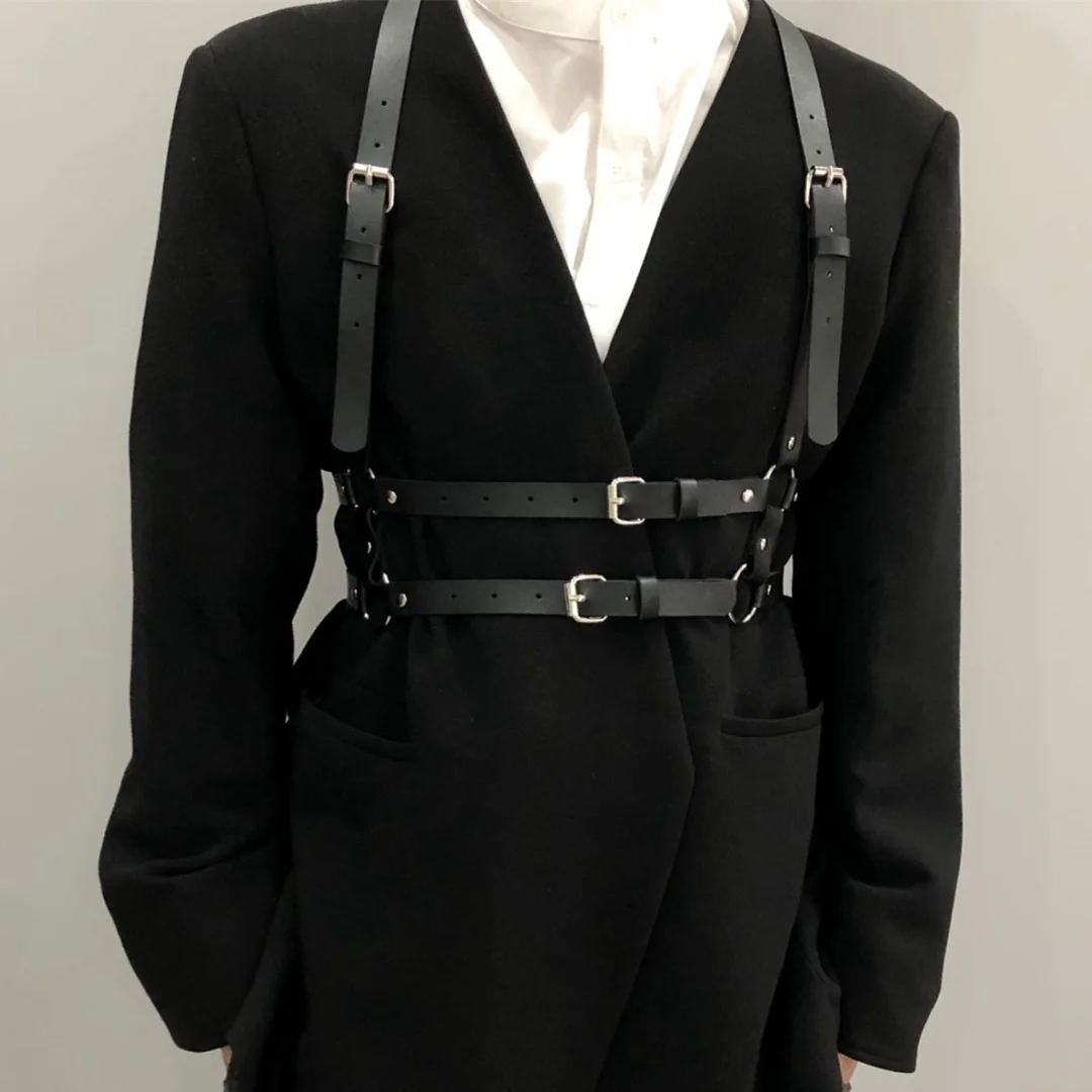 UYEE Rock Männer Frauen PU Leder Gürtel Y2K Stil Harness Strap Sexy Schulter Brust Kette mit Metall Ring für Kostüm Zubehör – Detail 7