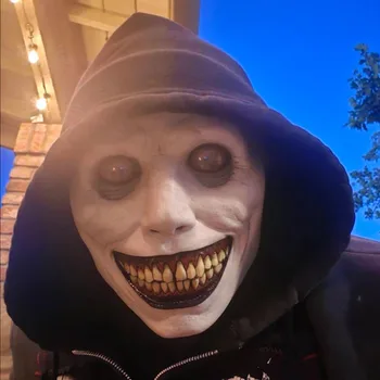 L&rsquo;exorciste souriant masque Halloween carnaval fête Costume accessoires