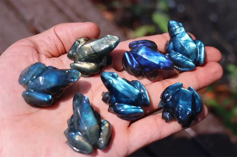1.4" Natural Labradorite Carved frog, Blue Flashy Labradorite Frog, Frog Carving, Riki Healing, Home Decor, Crystal gift 1PC