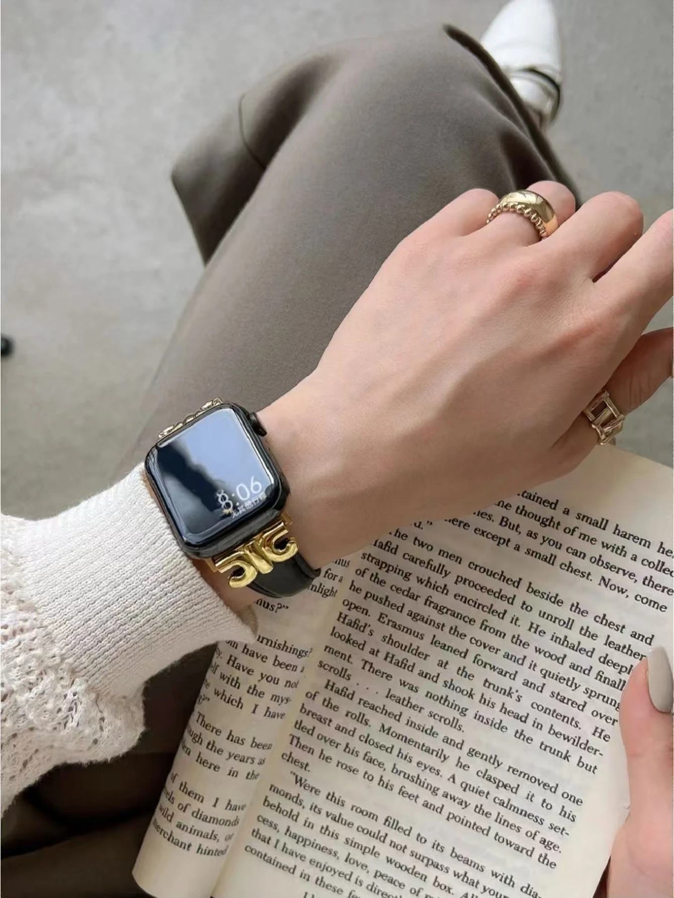 Elegant Leather Loop Luxury Watch Strap